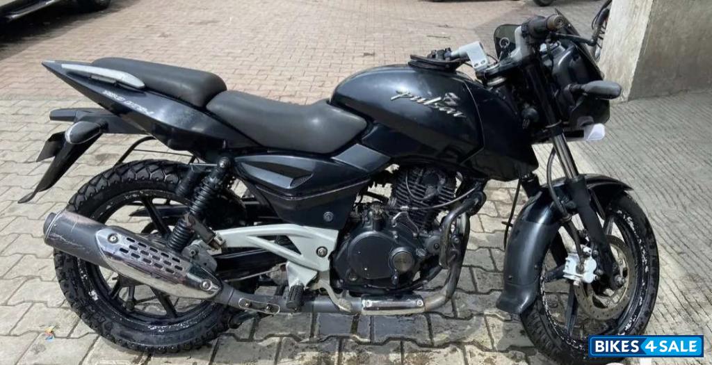 Black Bajaj Pulsar 180 DTSi
