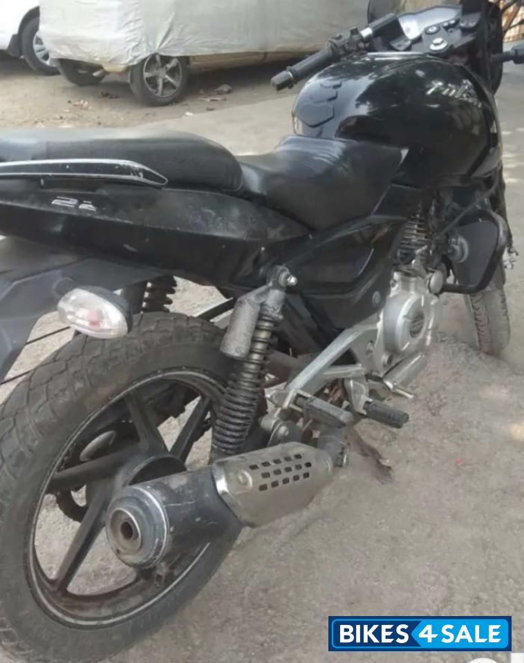 Black Bajaj Pulsar 180 DTSi