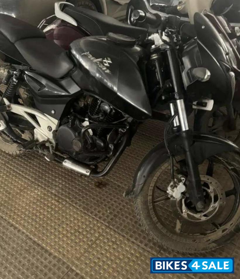 Black Bajaj Pulsar 180 DTSi
