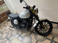 Jawa 42 Dual Channel ABS Sirius White 2024 Model