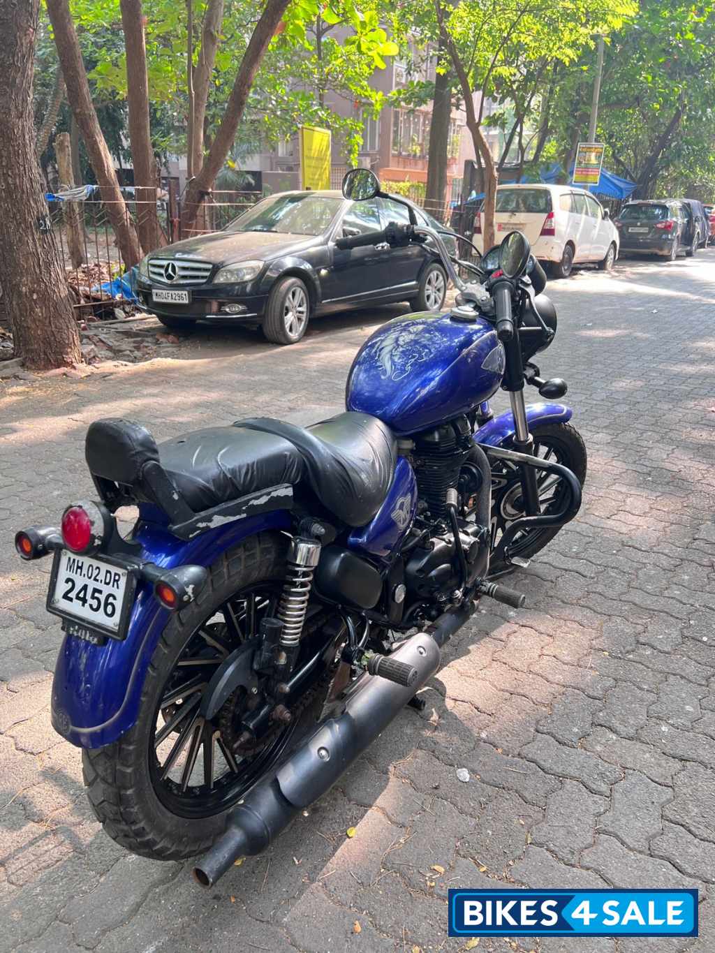 Blue Royal Enfield Thunderbird 350