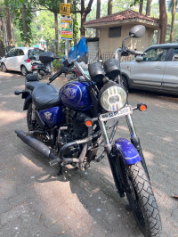 Blue Royal Enfield Thunderbird 350