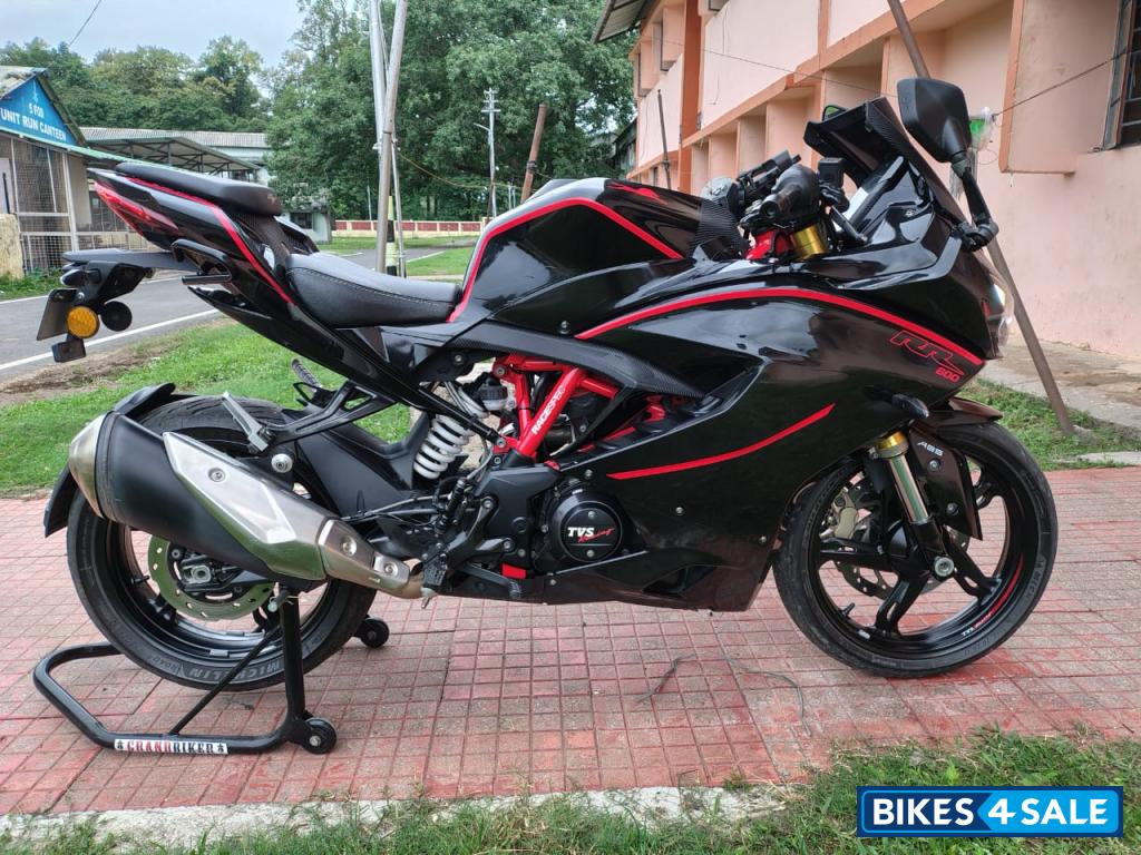 Black TVS Apache RR 310