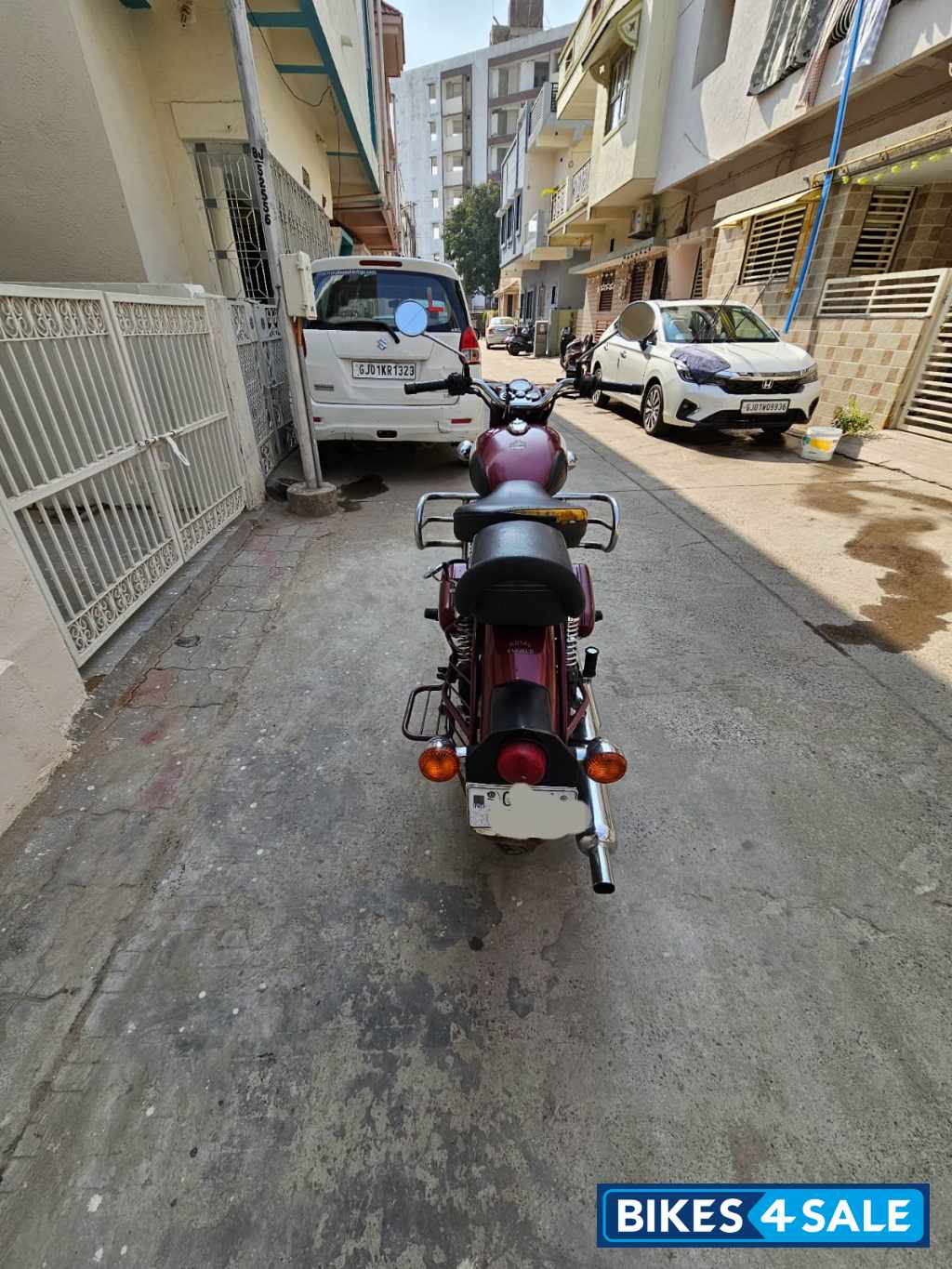 Marron Royal Enfield Classic 350