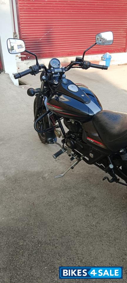 Mat Black Metallic Bajaj Avenger Street 220