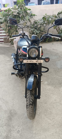 Mat Black Metallic Bajaj Avenger Street 220