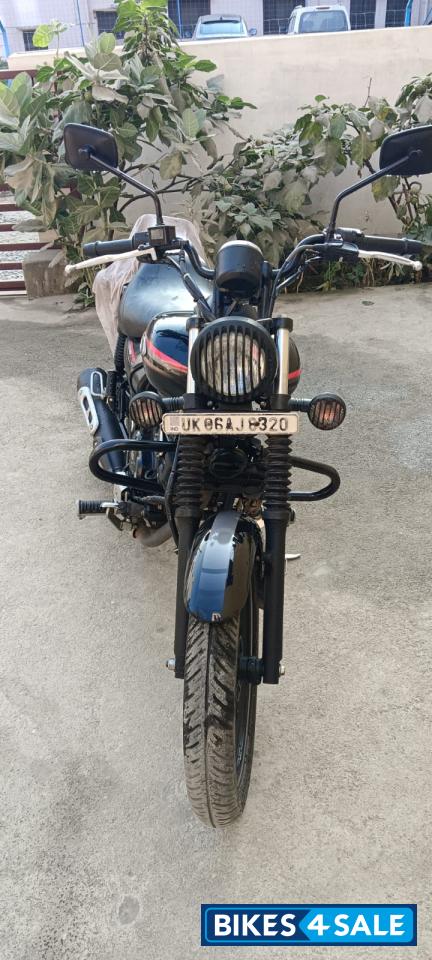 Mat Black Metallic Bajaj Avenger Street 220