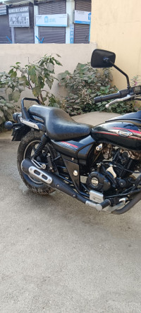 Mat Black Metallic Bajaj Avenger Street 220