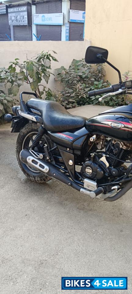 Mat Black Metallic Bajaj Avenger Street 220