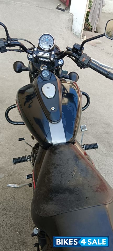 Mat Black Metallic Bajaj Avenger Street 220