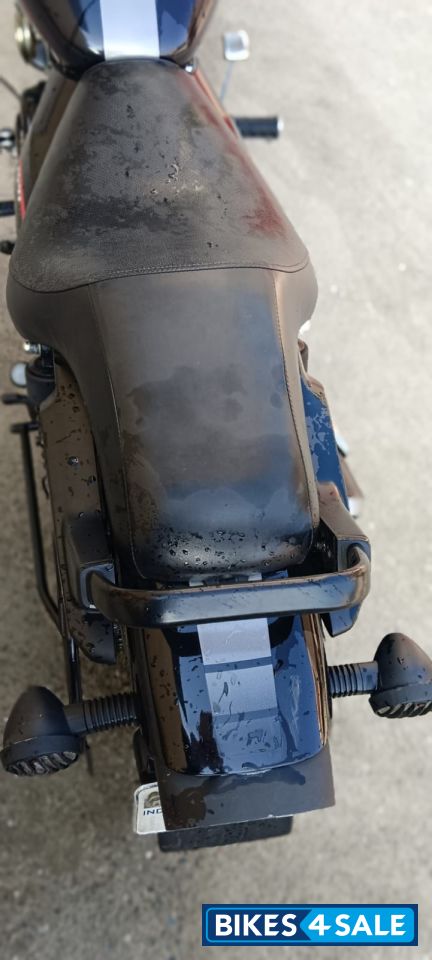 Mat Black Metallic Bajaj Avenger Street 220