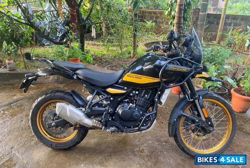 Hanle Black Royal Enfield Himalayan 452
