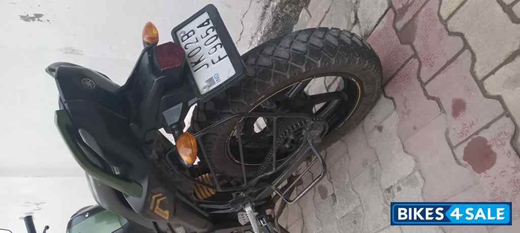 Black& Green (army) Yamaha Fazer