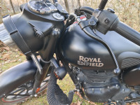 Royal Enfield Classic Stealth Black 2024 Model
