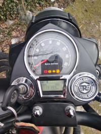 Stealth Black Royal Enfield Classic Stealth Black