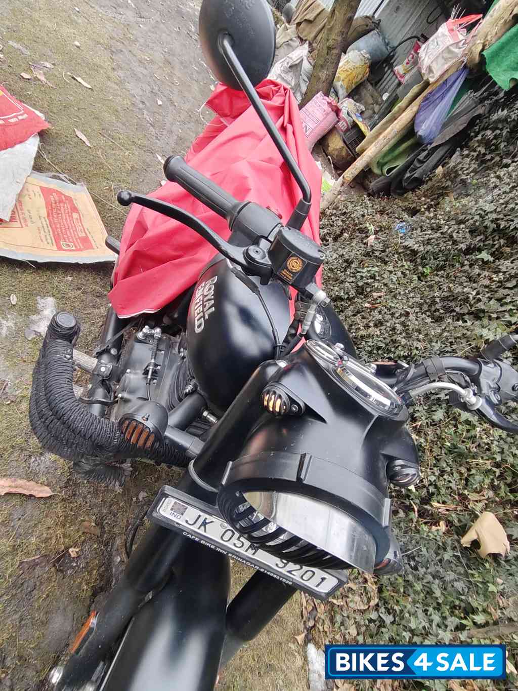 Stealth Black Royal Enfield Classic Stealth Black