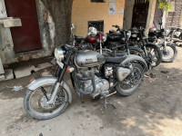 Grey Royal Enfield Classic Gunmetal Grey