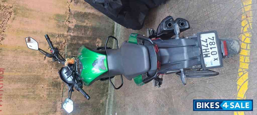 Green Bajaj Dominar 400 ABS BS6