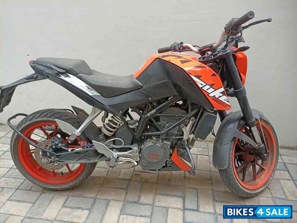 KTM Duke 200