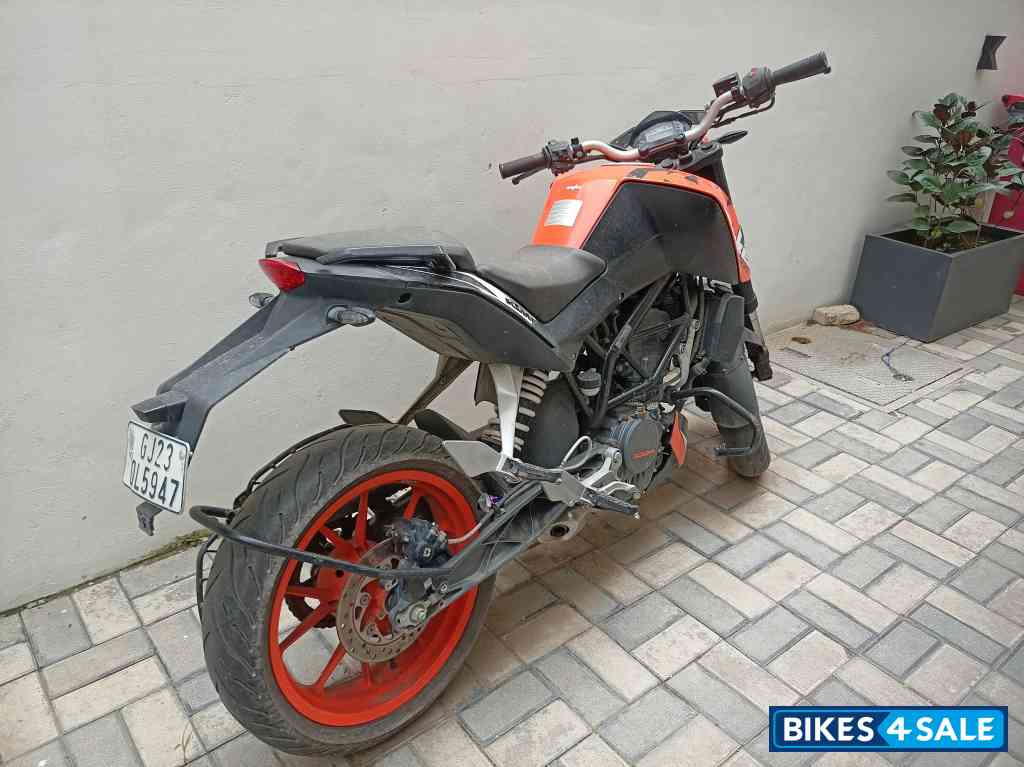 KTM Duke 200