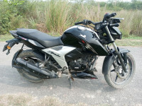 Black TVS Apache RTR 160 4V BS6