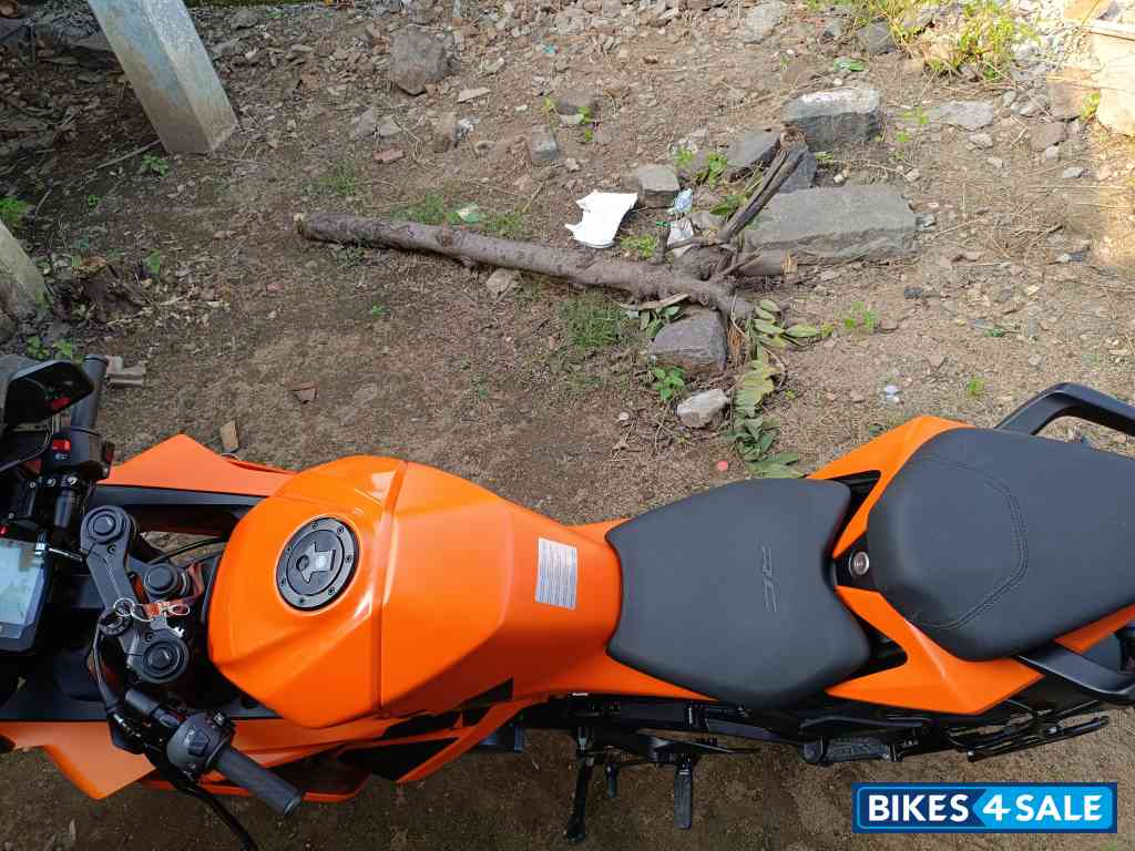 Orange KTM RC 200 GP