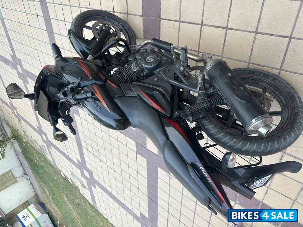Bajaj Pulsar 220F