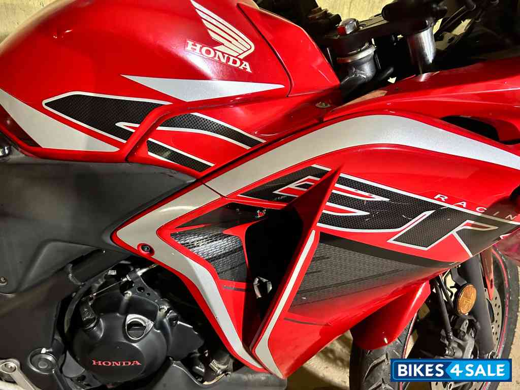 Red Honda CBR 250R ABS