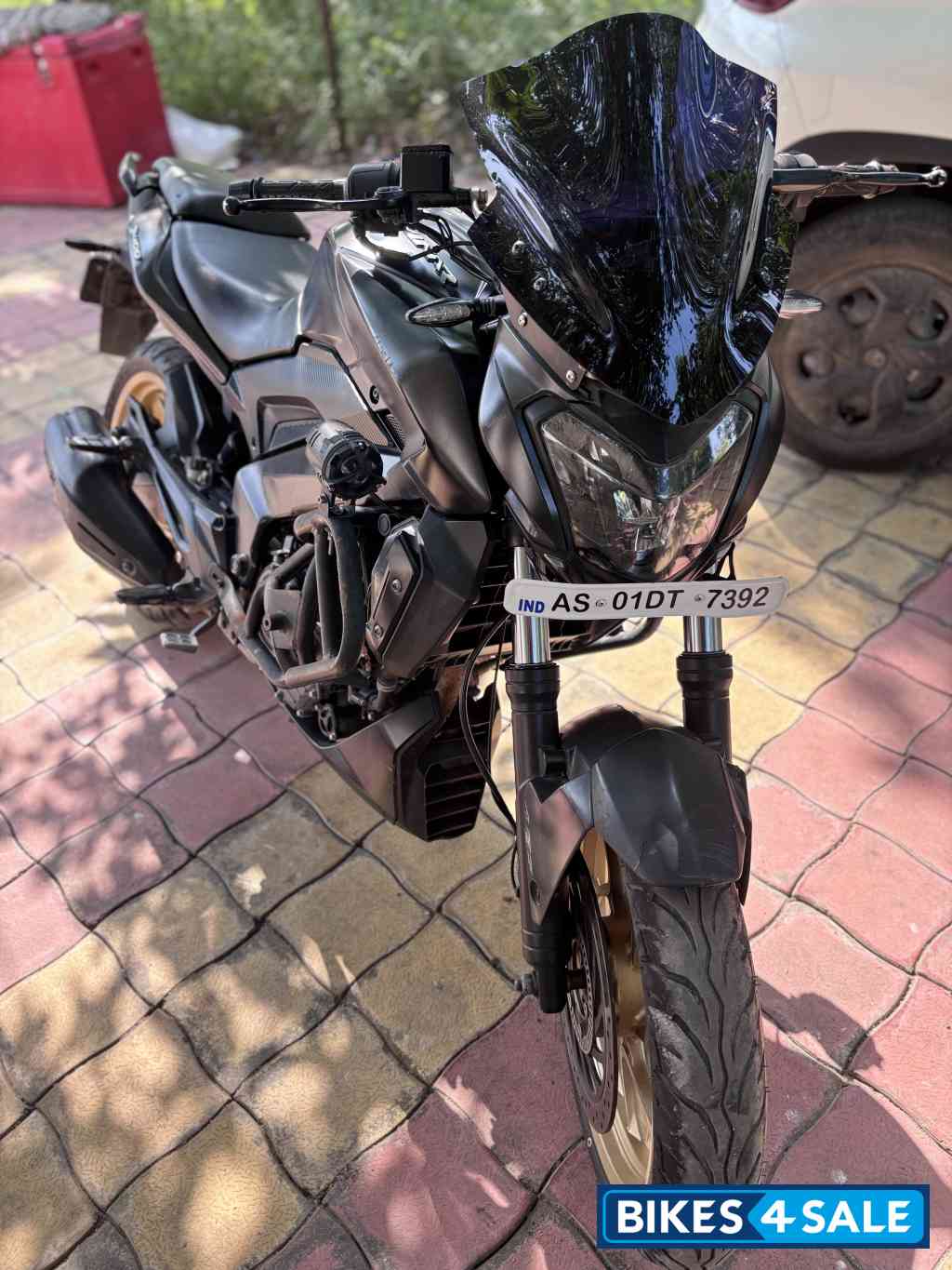 Bajaj Dominar 400