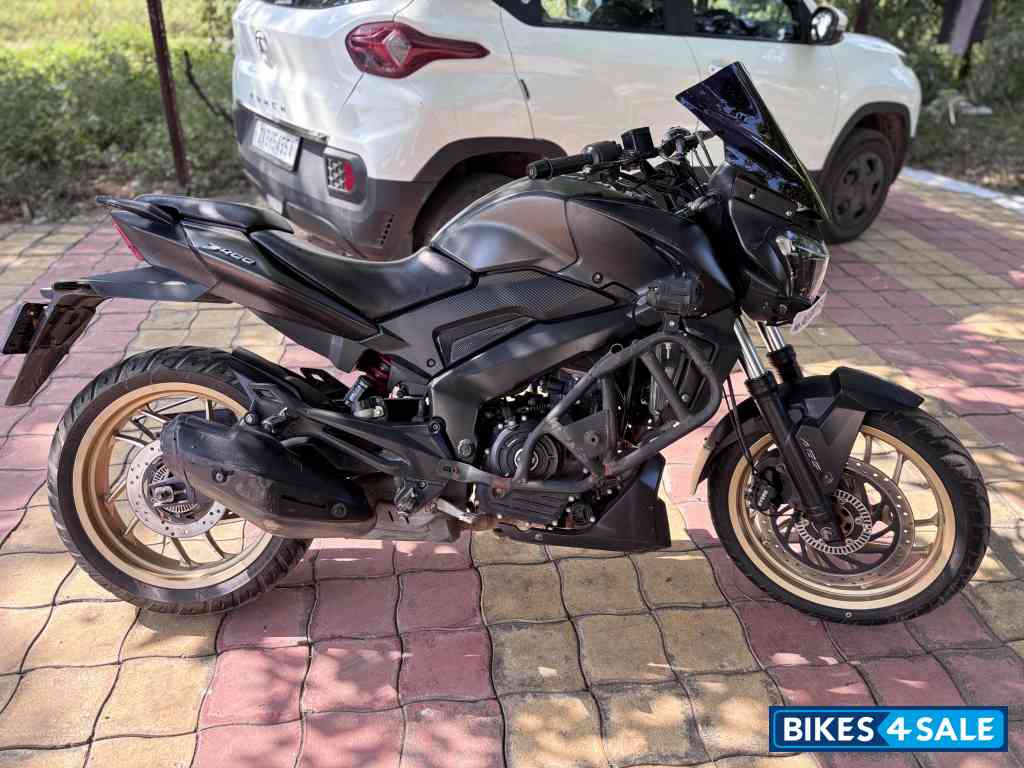 Bajaj Dominar 400