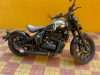 Jawa 42 Bobber Black Mirror