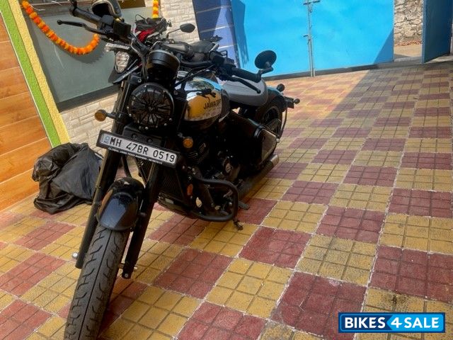 Jawa 42 Bobber Black Mirror