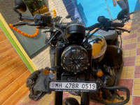 Jawa 42 Bobber Black Mirror