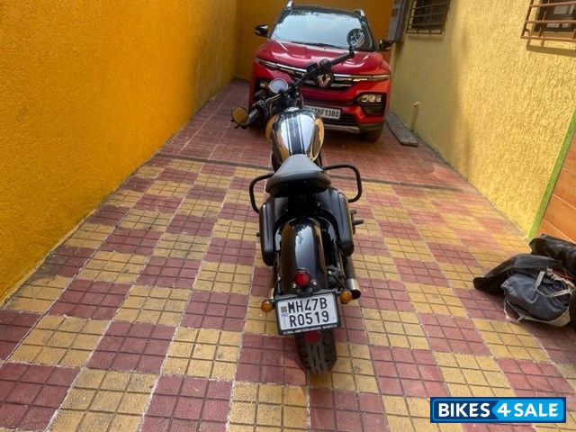 Jawa 42 Bobber Black Mirror