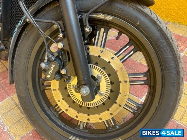 Jawa 42 Bobber Black Mirror