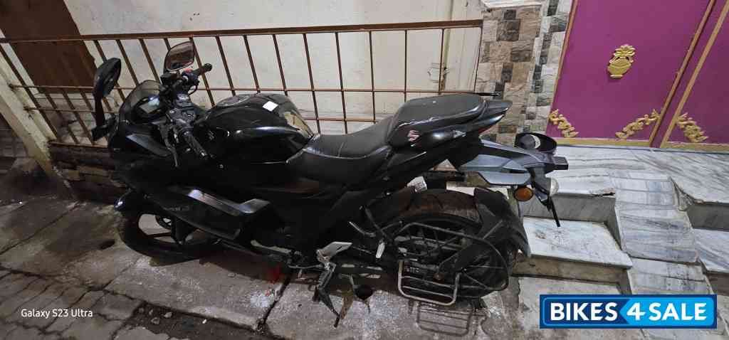 Suzuki Gixxer SF