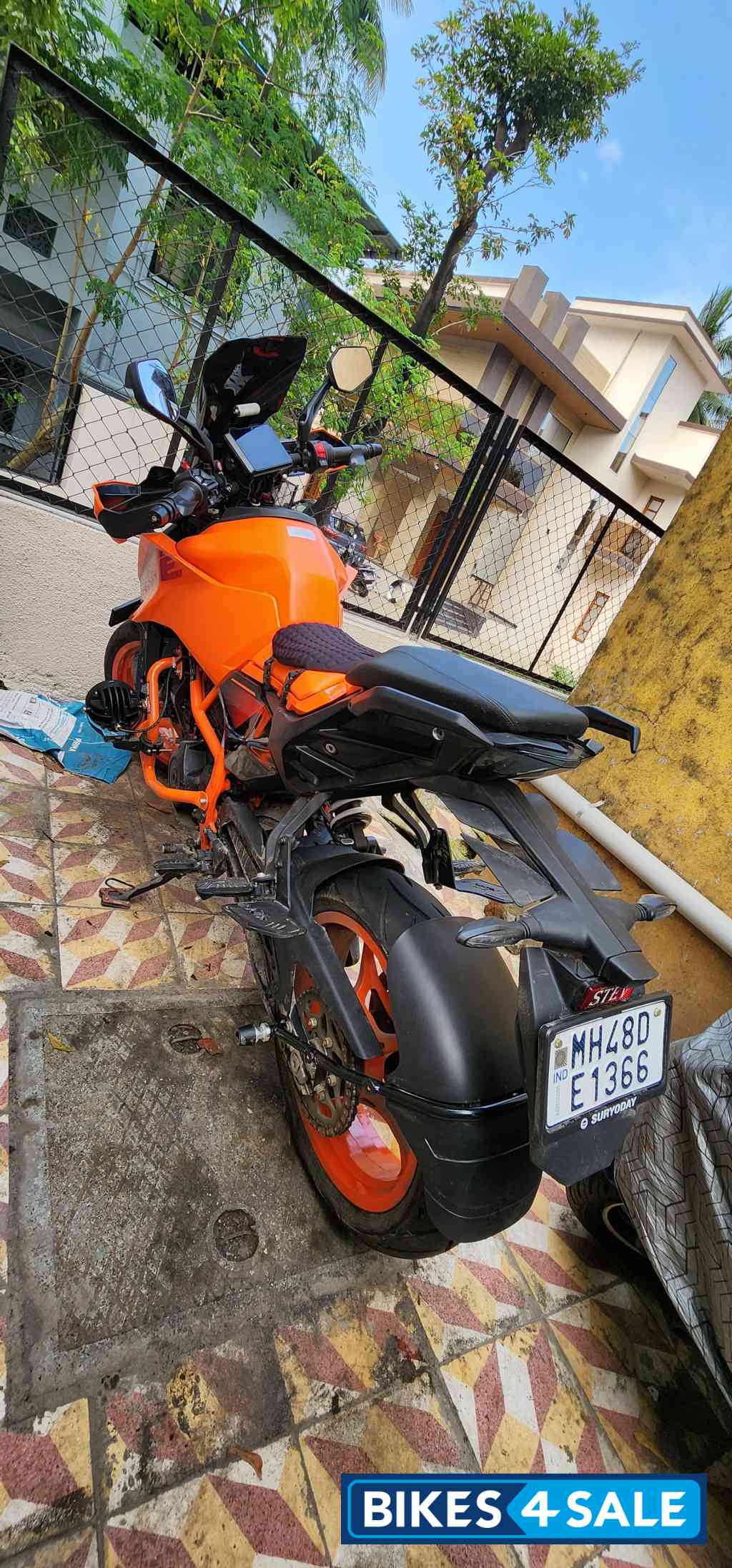 Orange KTM Duke 390 2024