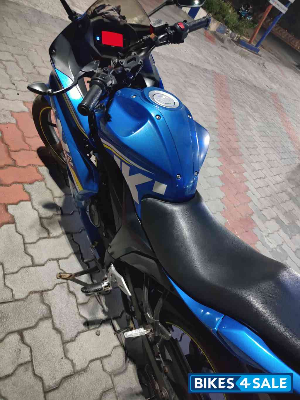 Blue Suzuki Gixxer SF Fi