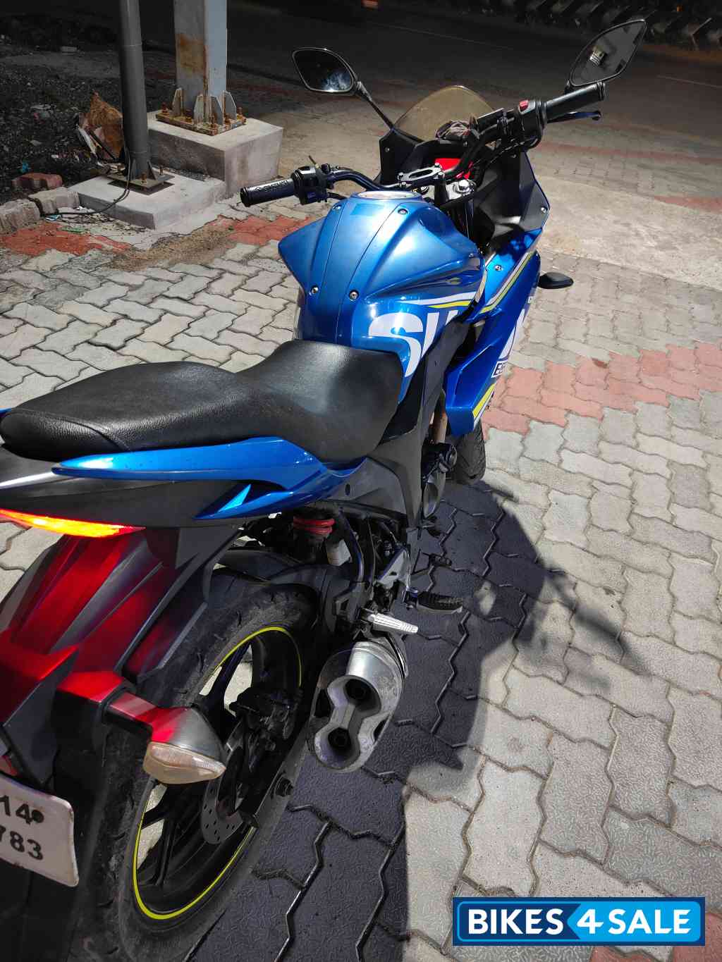 Blue Suzuki Gixxer SF Fi