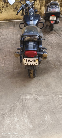 Black Bajaj Avenger Street 220