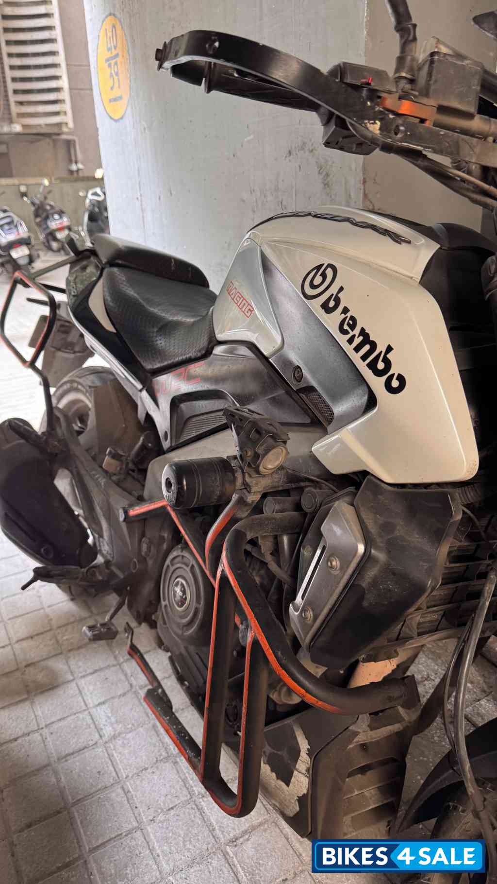 Bajaj Dominar 400