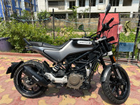 Dark Galvano Ma Husqvarna Svartpilen 250