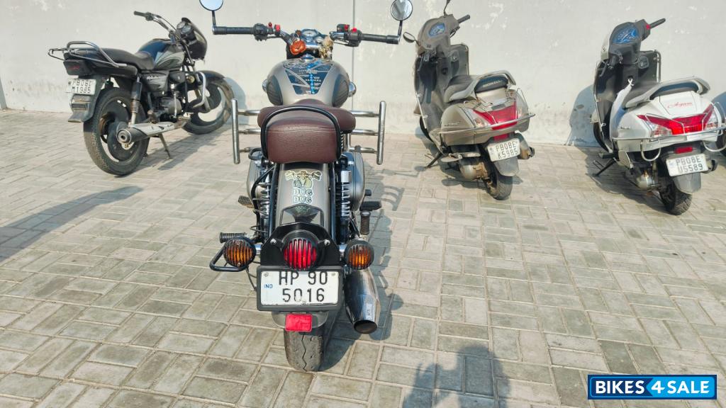 Gunmetal Grey Royal Enfield Classic 350 BS VI