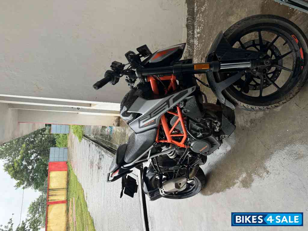 Gray KTM Duke 250