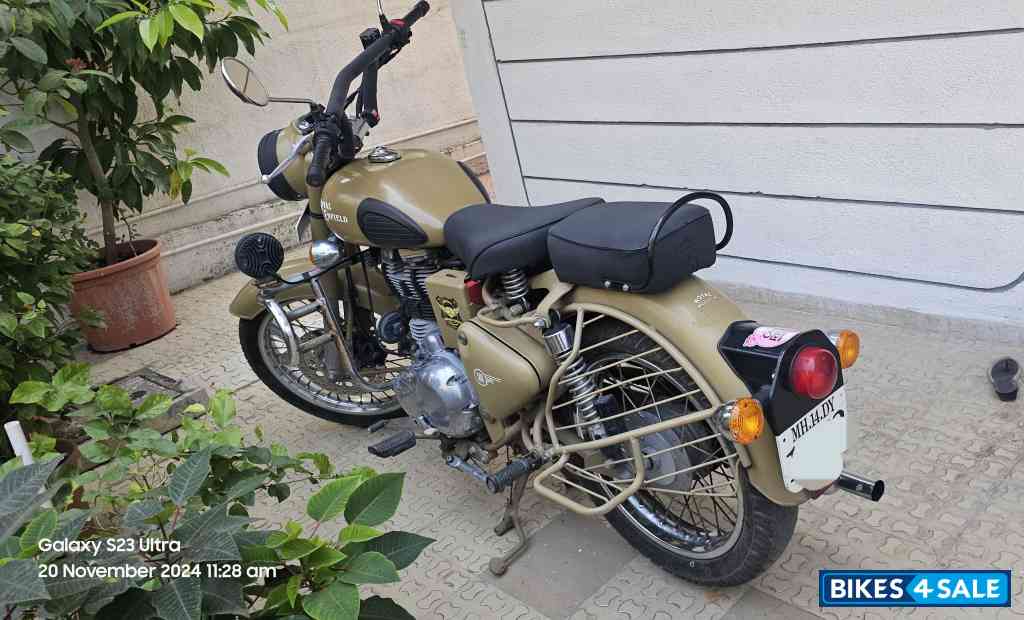 Desert Storm Royal Enfield Classic Desert Storm