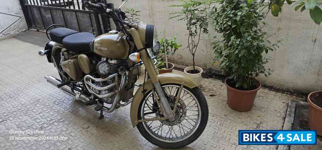Desert Storm Royal Enfield Classic Desert Storm
