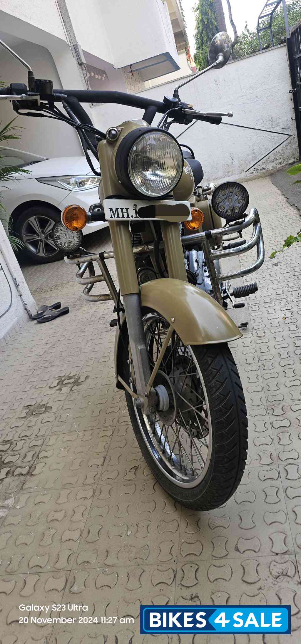 Desert Storm Royal Enfield Classic Desert Storm