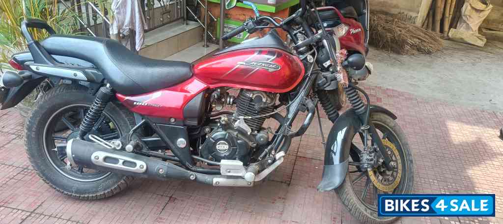 Red Bajaj Avenger Street 180