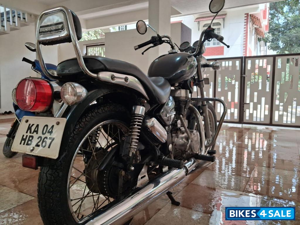 Dark Green Royal Enfield Bullet 350 Twinspark