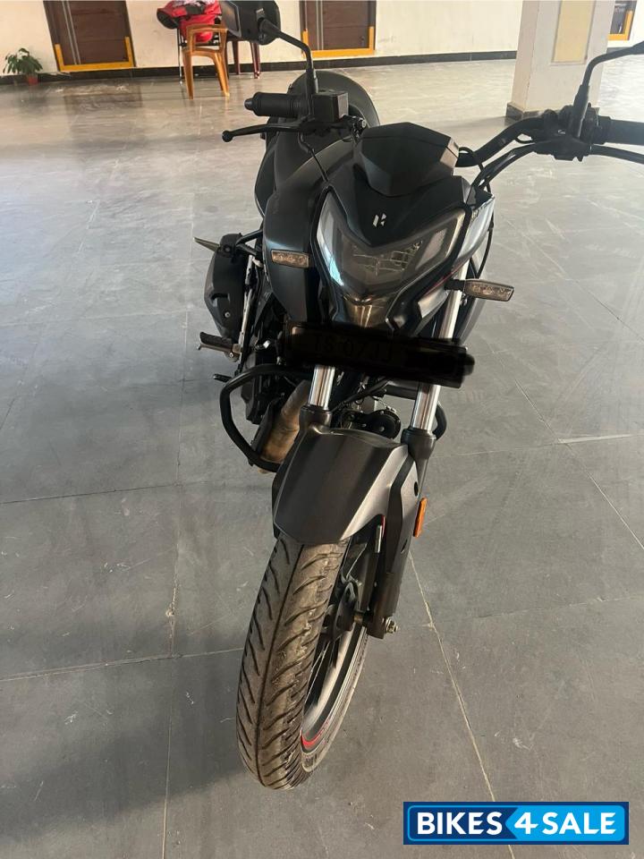 Black Hero Xtreme 160R Stealth Edition